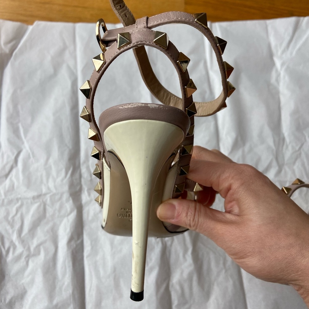 Valentino Rockstud pumps ankle strap